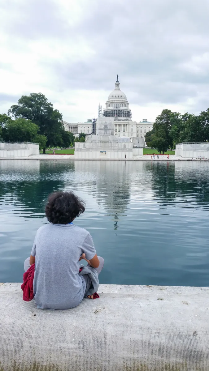 Ronin in front of Capitol